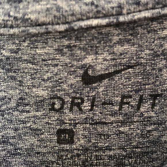 Nike Boys XL Gray Dri-FIT T-Shirt | Blue Swoosh Logo | Lightweight - Picture 4 of 10